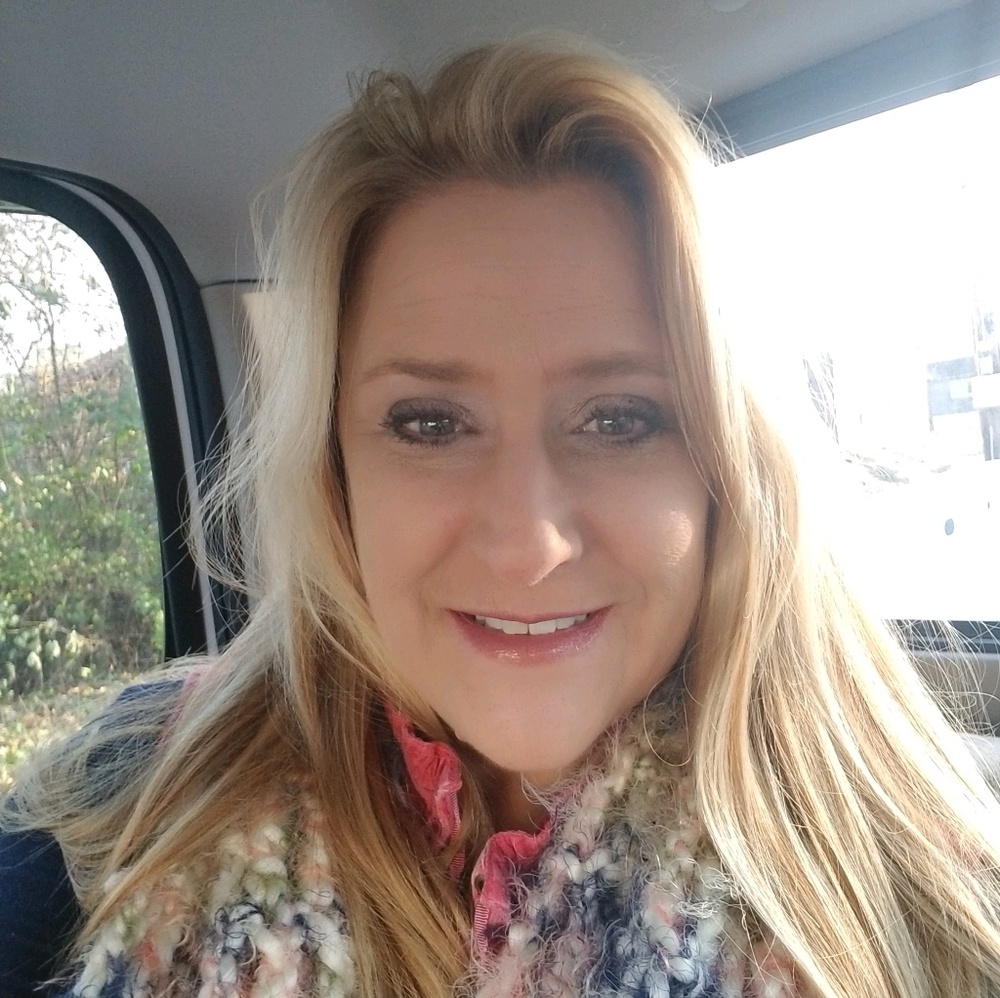 Meet your Posher, Holly